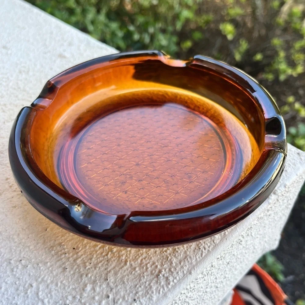 VTG 1960-70s Mid-Century Modern Amber Heavy Glass Ashtray Round 6